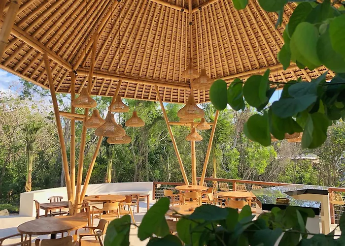 Tregge Surf Camp 4* Uluwatu